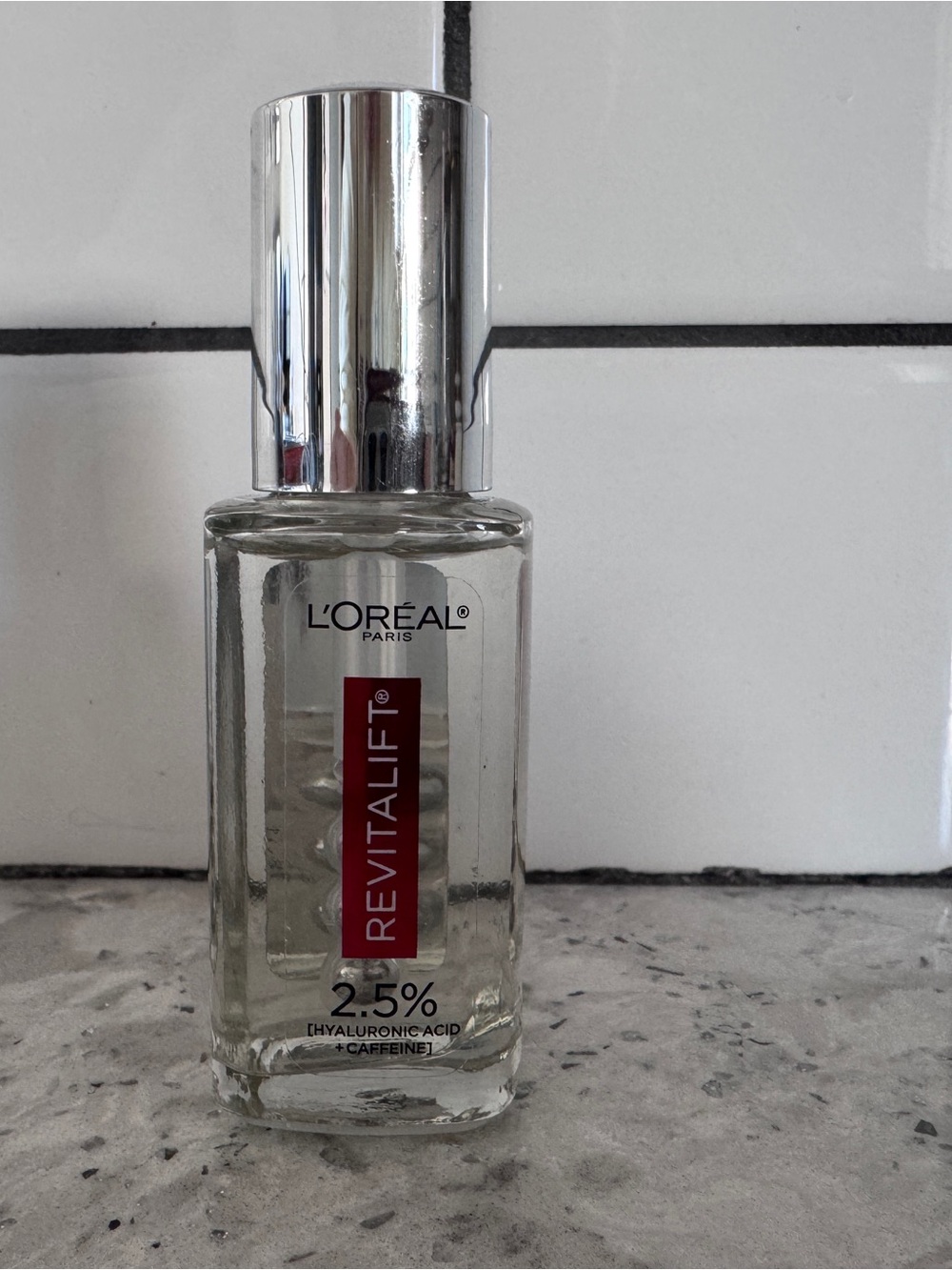 L'Oréal Revitalift 2.5% Hyaluronic Acid Serum - Clear Bottle with Red Label